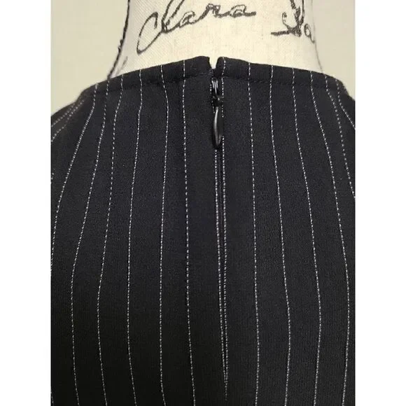 DKNY Pinstripe Sleeveless Twist-Front Business Top SIZE L MSRP $69 NEW WITH TAGS - Picture 12 of 12